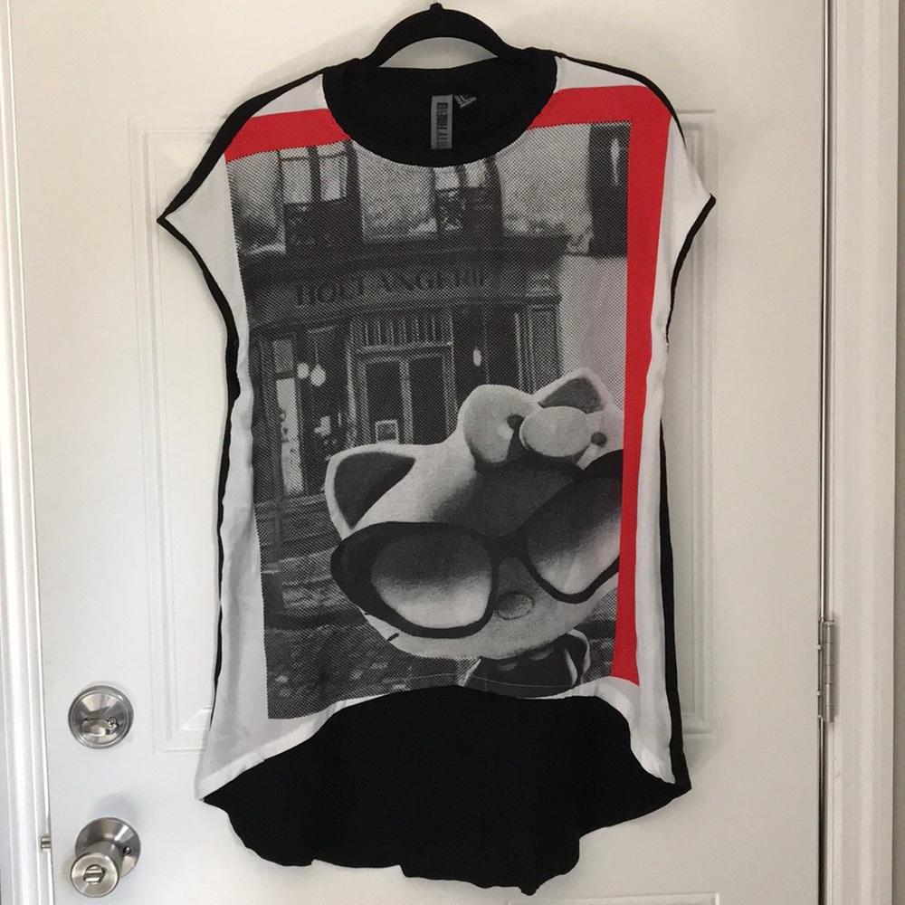 Oversized Hello Kitty x F21 Top